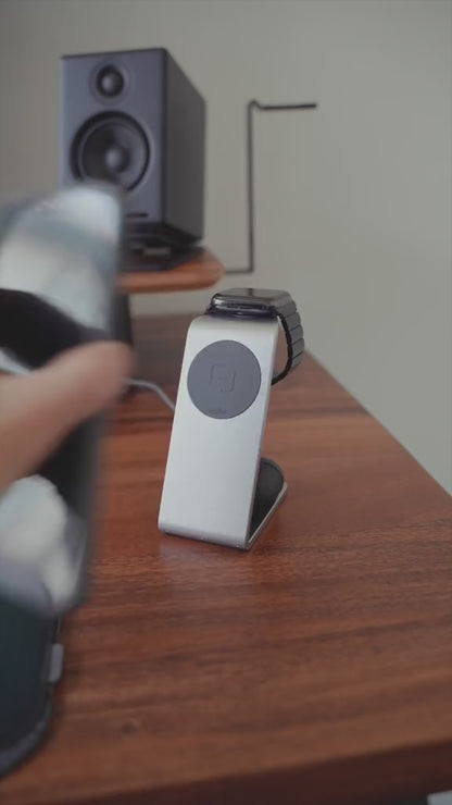 Supreme Wireless- Smartphone Ladestation iOS & Android